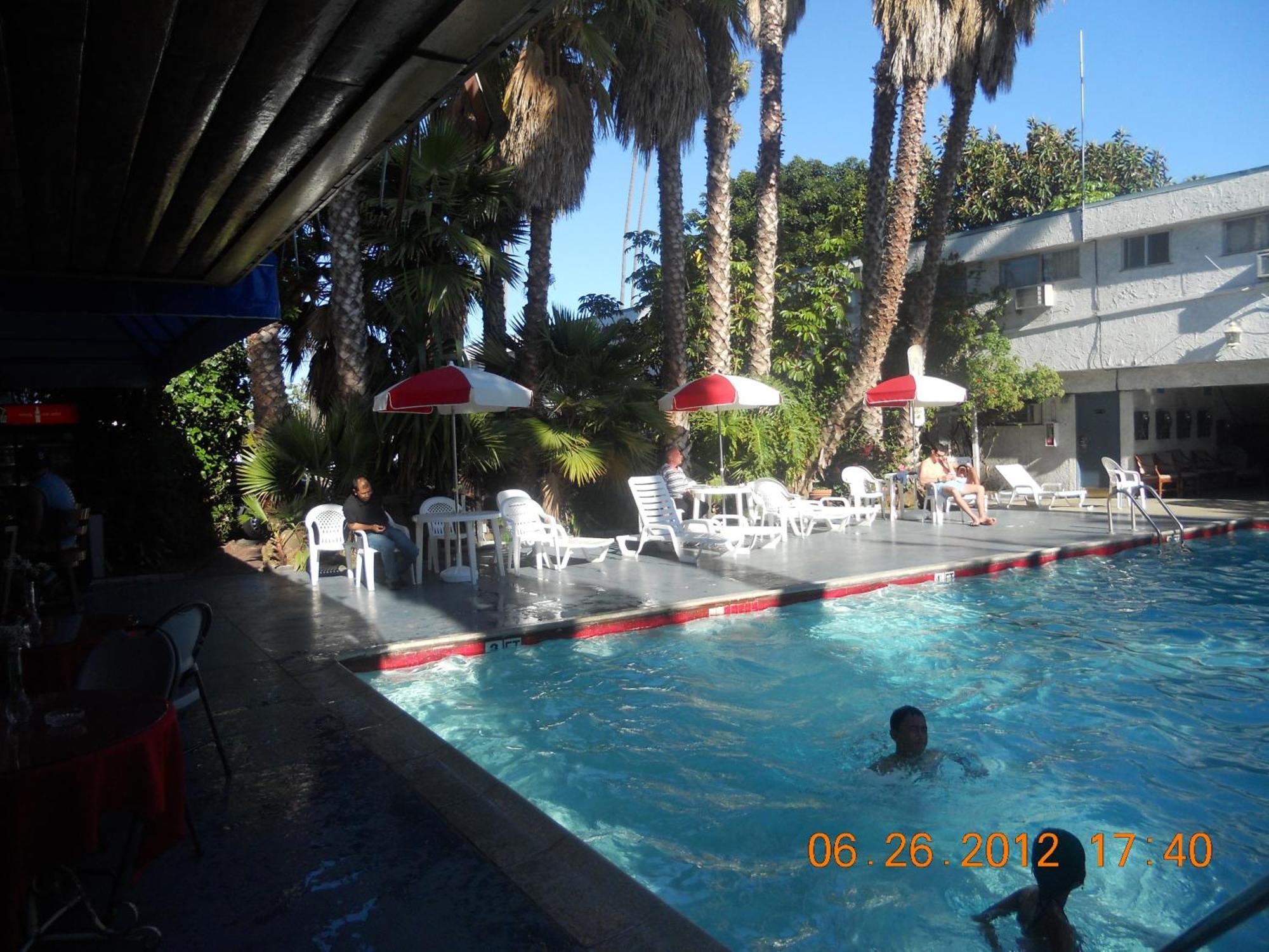 Tradewinds Airport Hotel Inglewood Extérieur photo