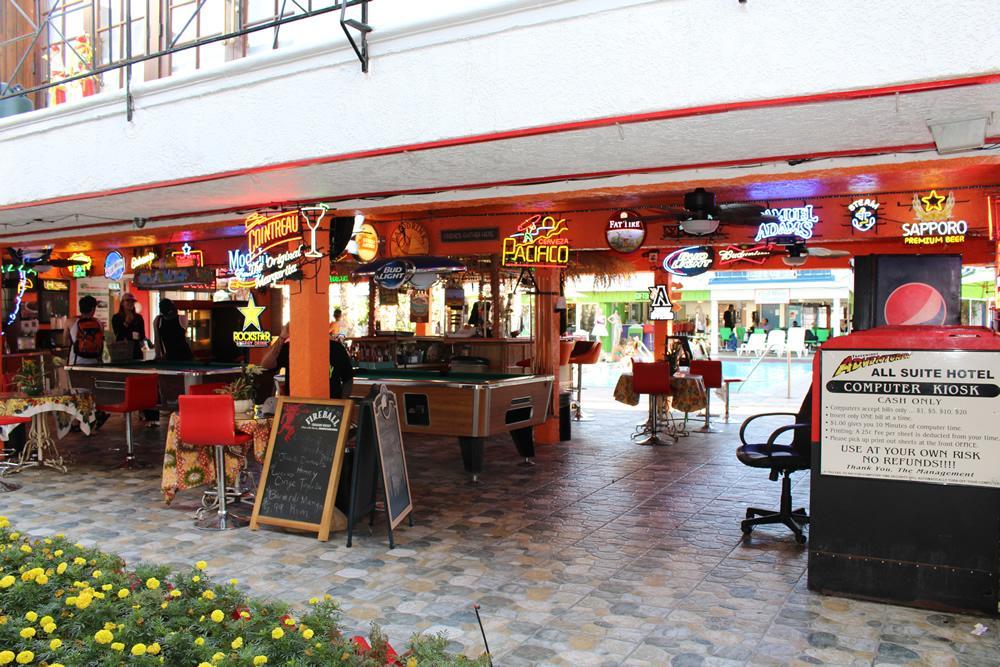 Tradewinds Airport Hotel Inglewood Extérieur photo