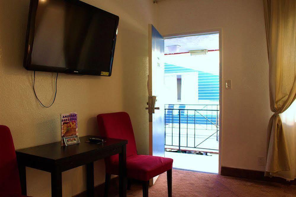 Tradewinds Airport Hotel Inglewood Extérieur photo
